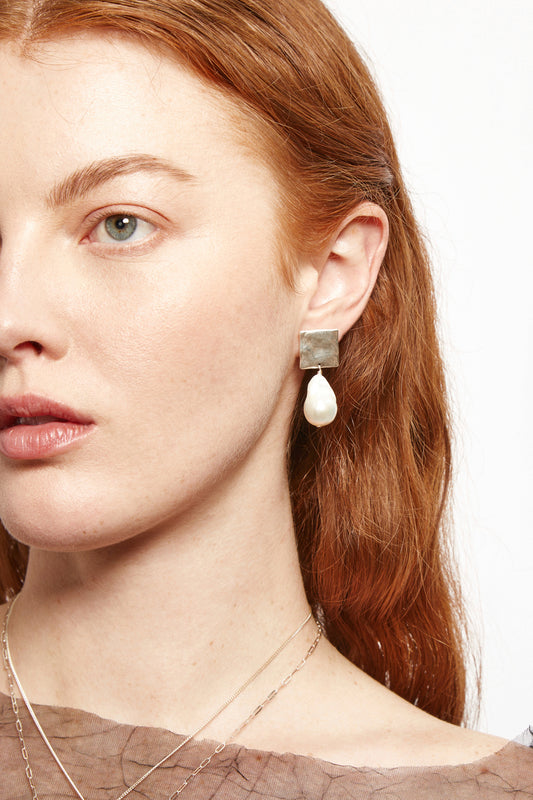 Lena Pearl Drop Earring