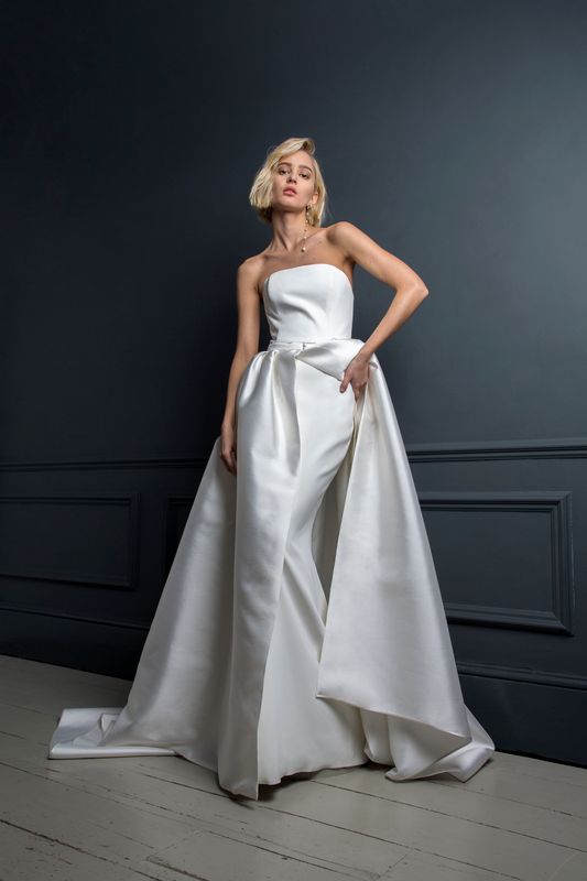 Christian Overskirt