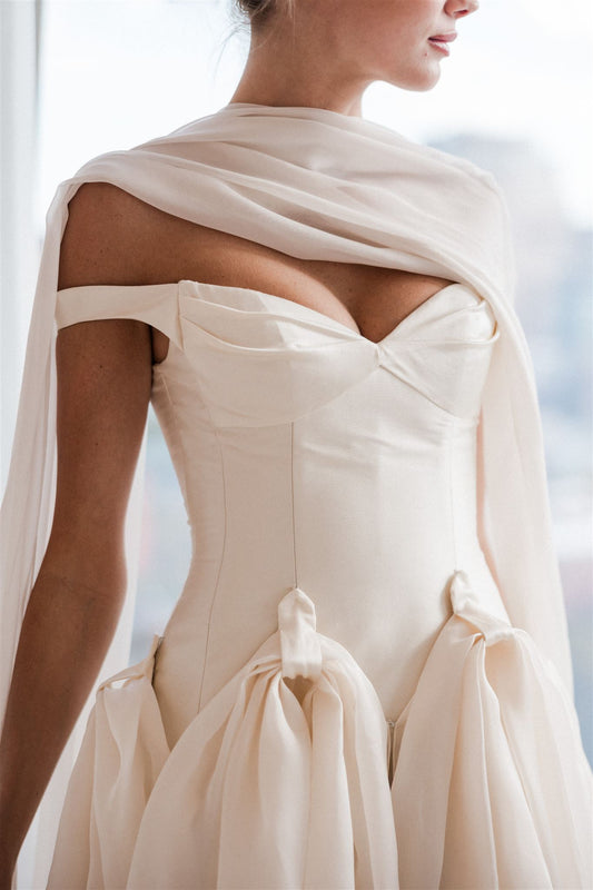 Bessette With Overskirt